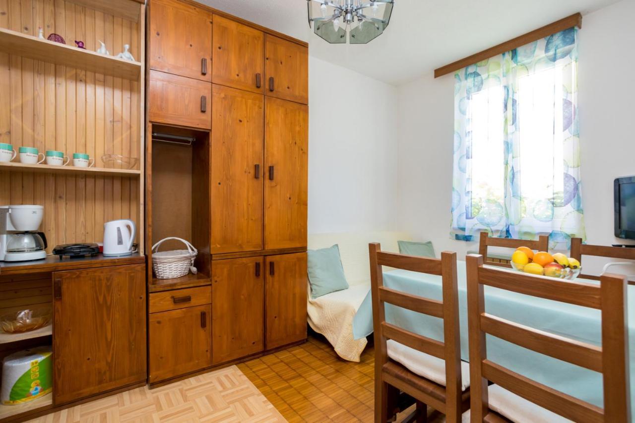 Apartment Jakovac By El-Pi Tours ニヴィーチェ エクステリア 写真
